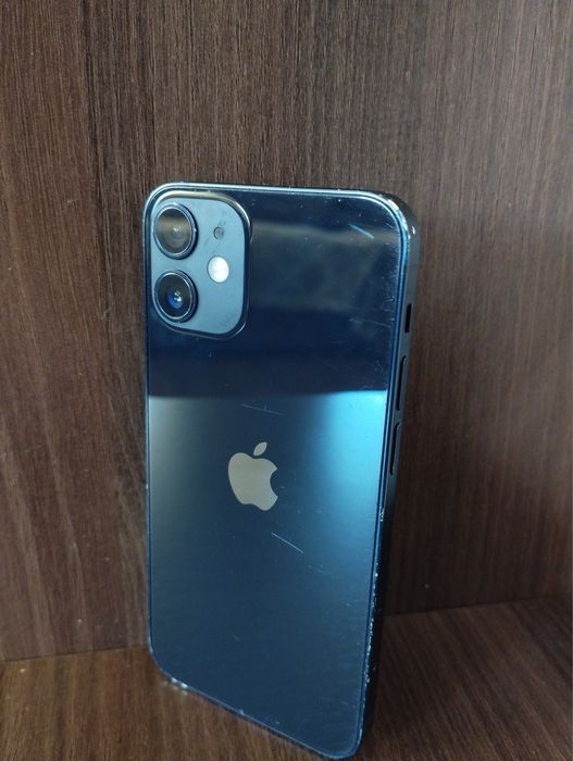 Iphone 12 mini.