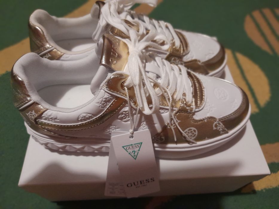 Обувки GUESS original