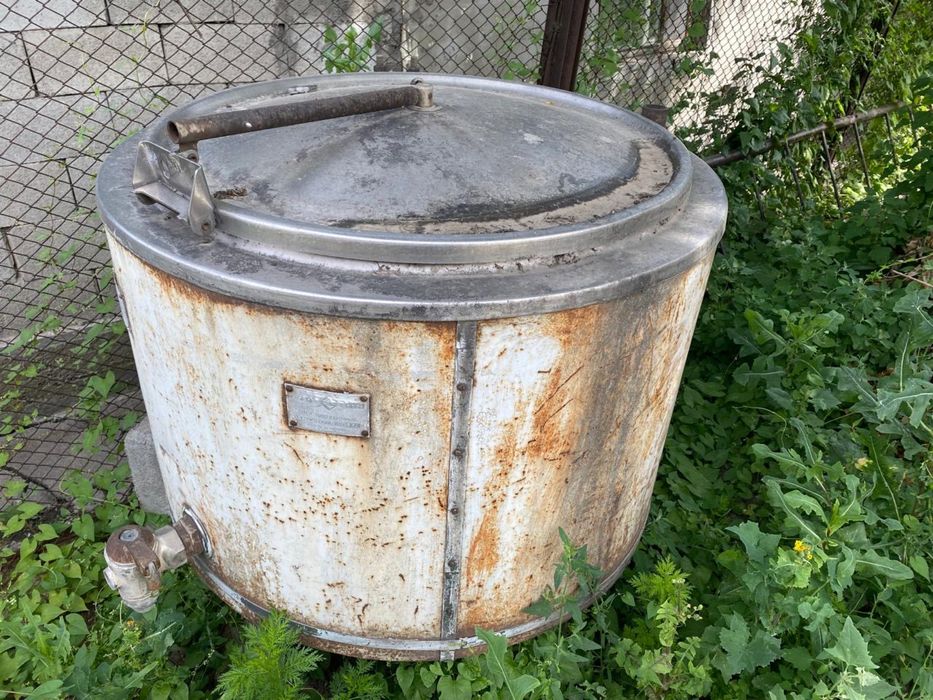 Продам емкость для воды недорого!