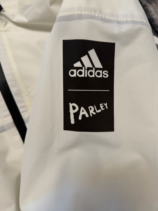 Geaca Adidas x Parley