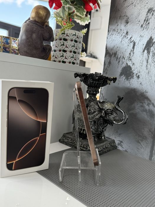 Vand iphone 16 pro 512 gb baterie 96%