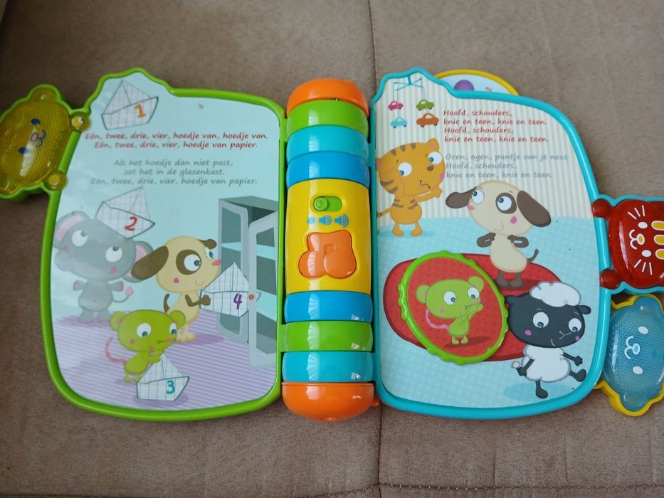 Carte cu activități și sunete vtech