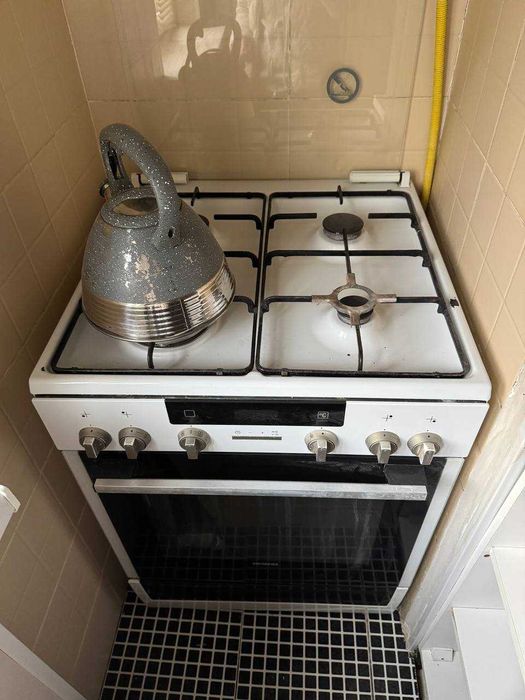 Газовая плита и духовой шкаф