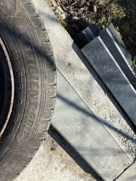 2 бр. летни гуми GOODYEAR 195/60 16c за бус 6 платови