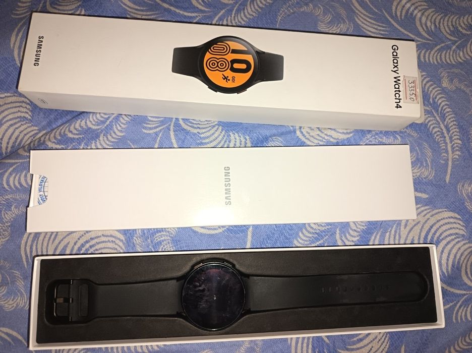 Samsun Watch4 soati holati yaxshi.