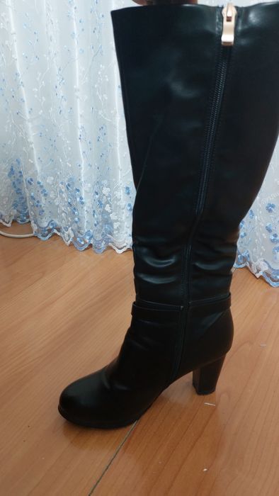 Сапоги женские 38 размер.