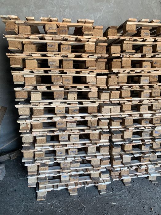 Поддоны 100/120 в отличном состоянии