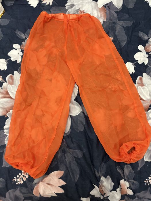 Продаю уйгурский костюм для девочки