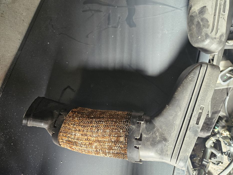 Въздуховоди за Мерцедес С320сди w204