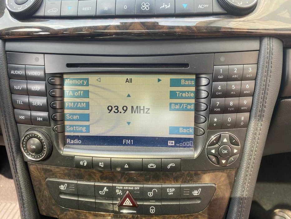 Dezmembrez mercedes cls 320cdi/far xenon/bara cls/grila cls/stop/w219