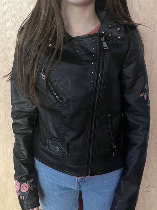 Черно кожено яке