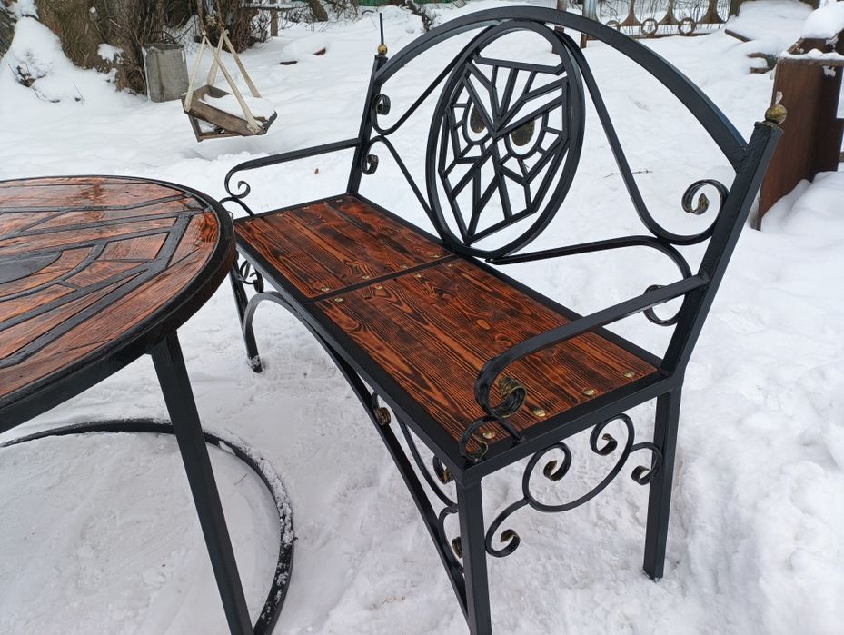 Продается комплект садовой мебели