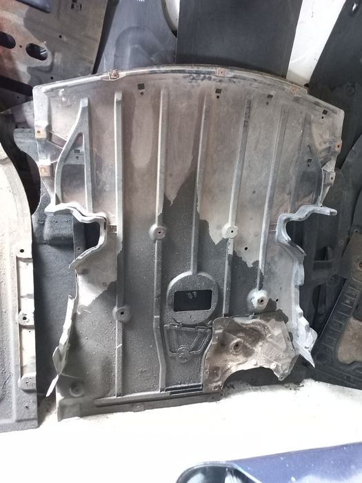 Scut motor bmw e90 e91 e92
