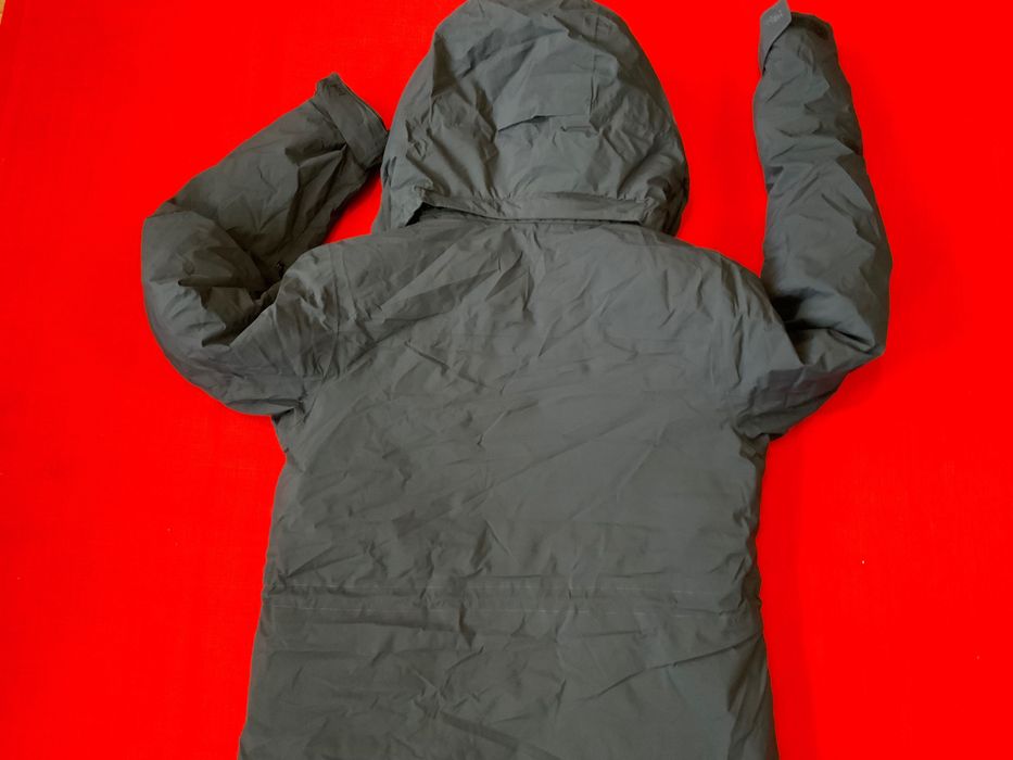 Helly Hansen-оригинално яке размер м