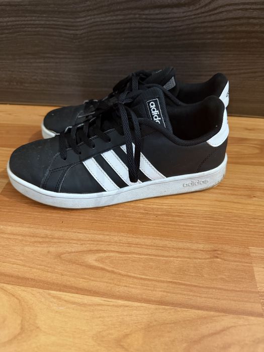 Дамски кецове Adidas