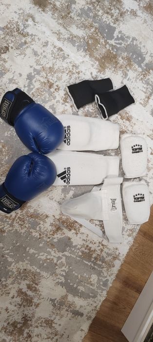 Продам набор амуниций для бокса