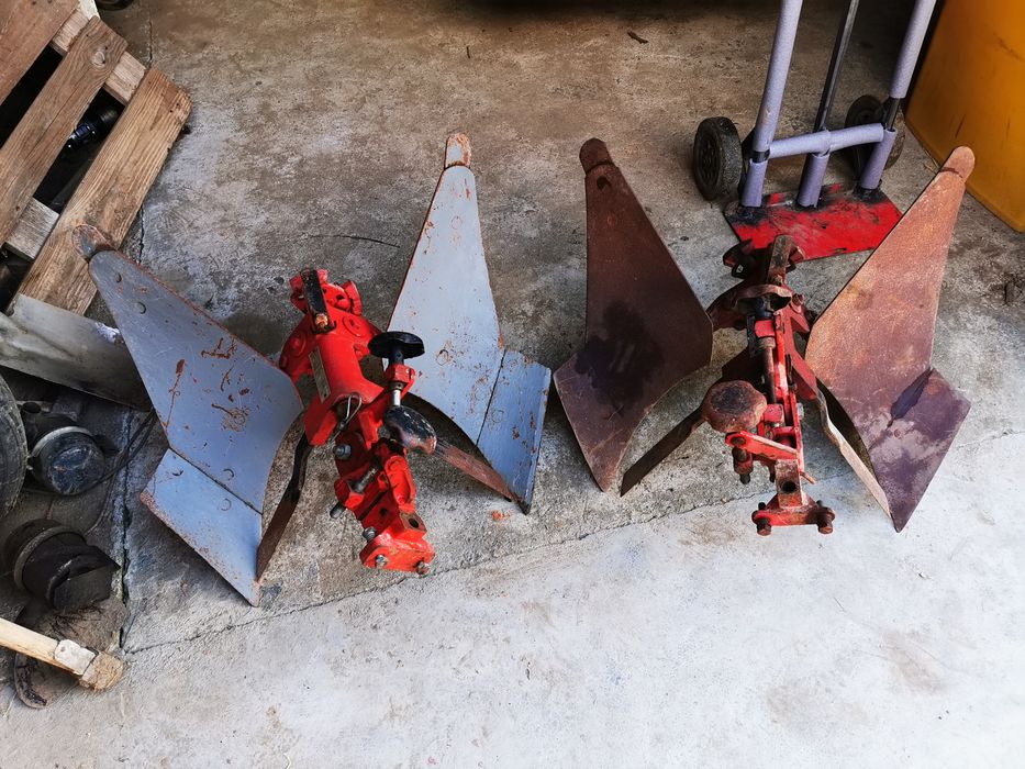 Roti motocultor si plug reversibil