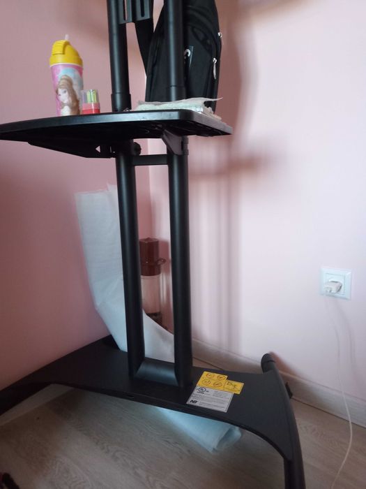 Подставки продаются. Televizor tagligi sotiladi