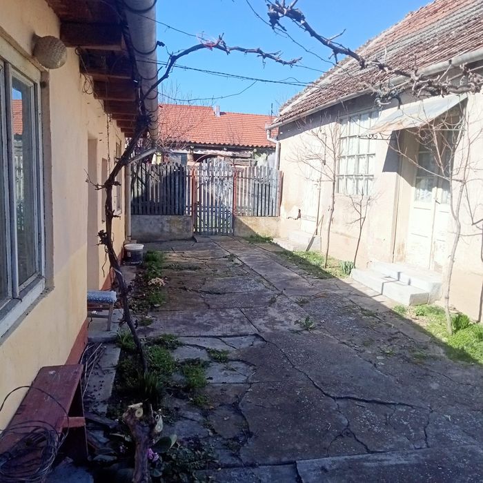Casa de vânzare în Șimand sau schimb cu garsoniera