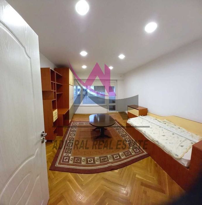 Дава се под наем Четиристаен апартамент в Варна, Окръжна болница - 80 кв.м за 698.19 € - Снимка #3