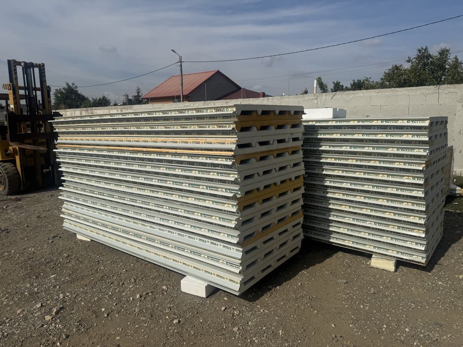 Panouri termoizolante hale comeciale