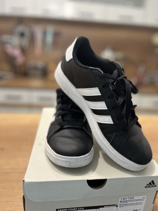 Кецове отлични Адидас