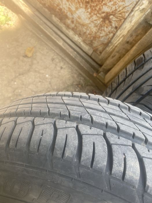 Продам шины на r15