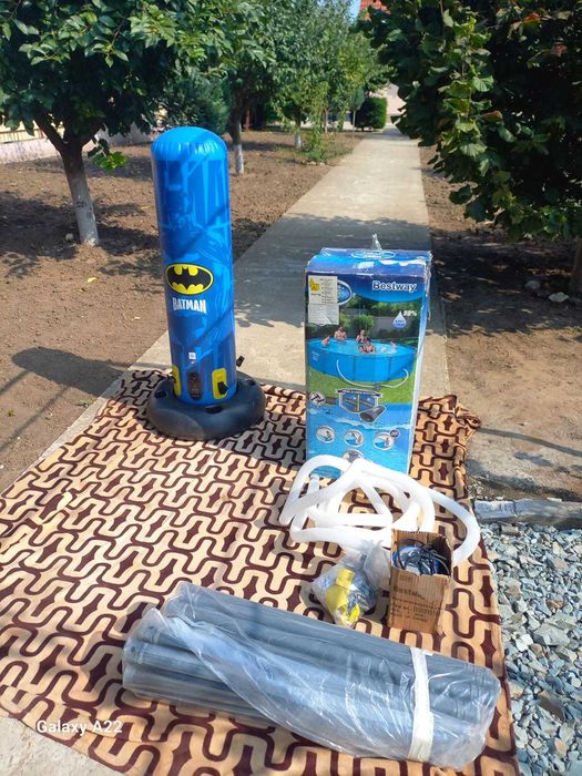 Piscina si sac de box pentru copii