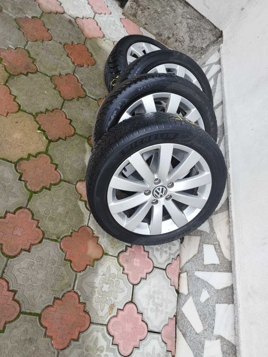 Vând anvelope MS WV pasat b7