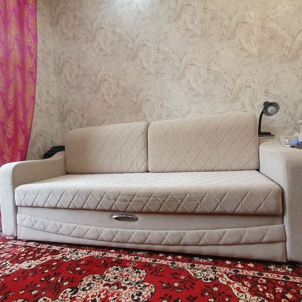 Диван продаётся срочно
