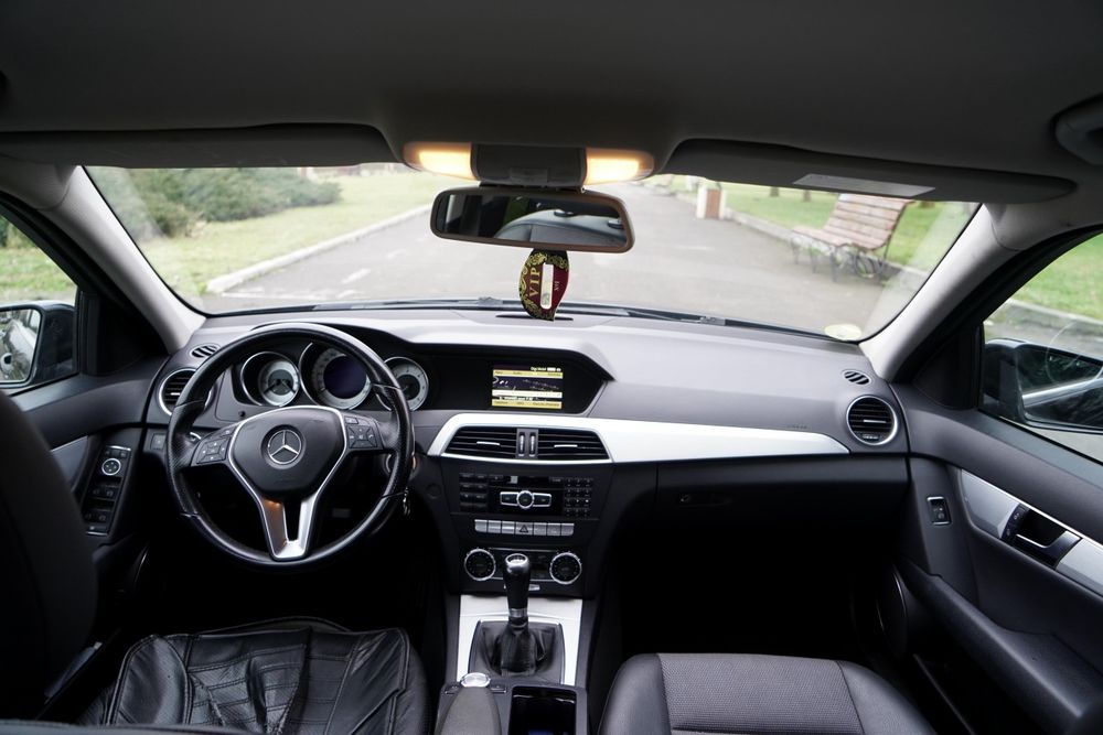 Mercedes C180CDI impecabil