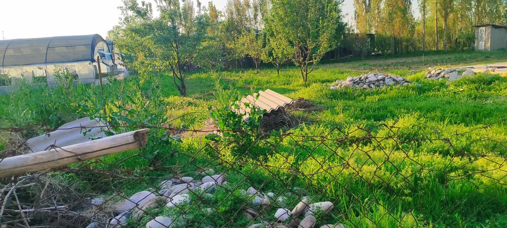 Участка сотилади