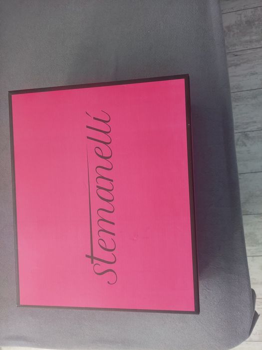 Тъмно кафяви боти нови