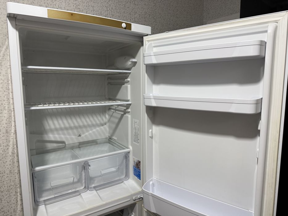 Продаю холодильник б/у Indesit