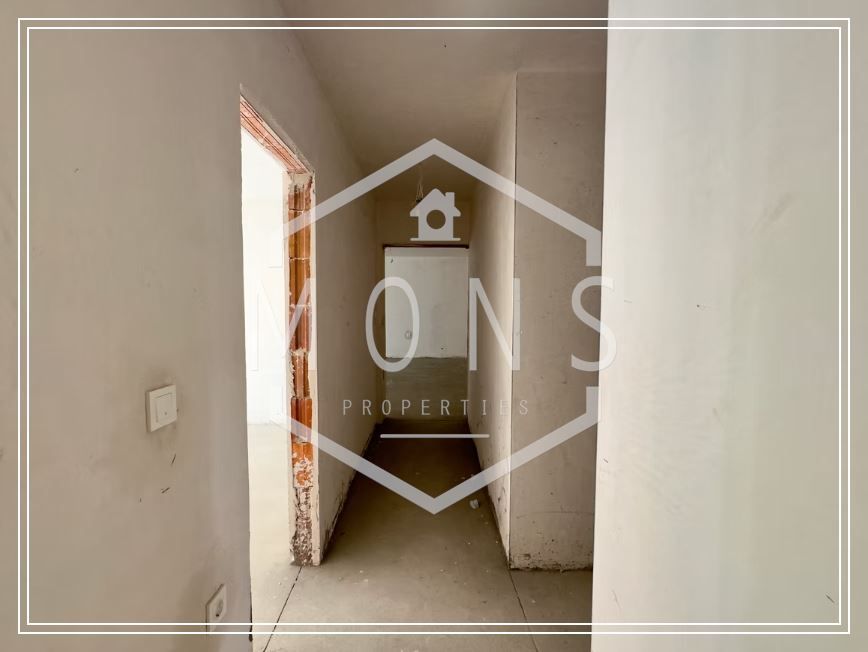 Продава се Тристаен апартамент в Велико Търново, Бузлуджа - 153 кв.м за 561 €/кв.м - Снимка #4