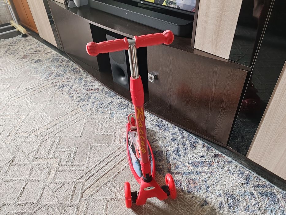 Продам детский самокат