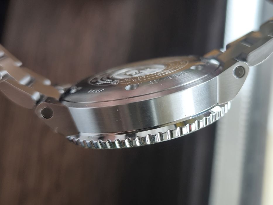 Oris aquis small second