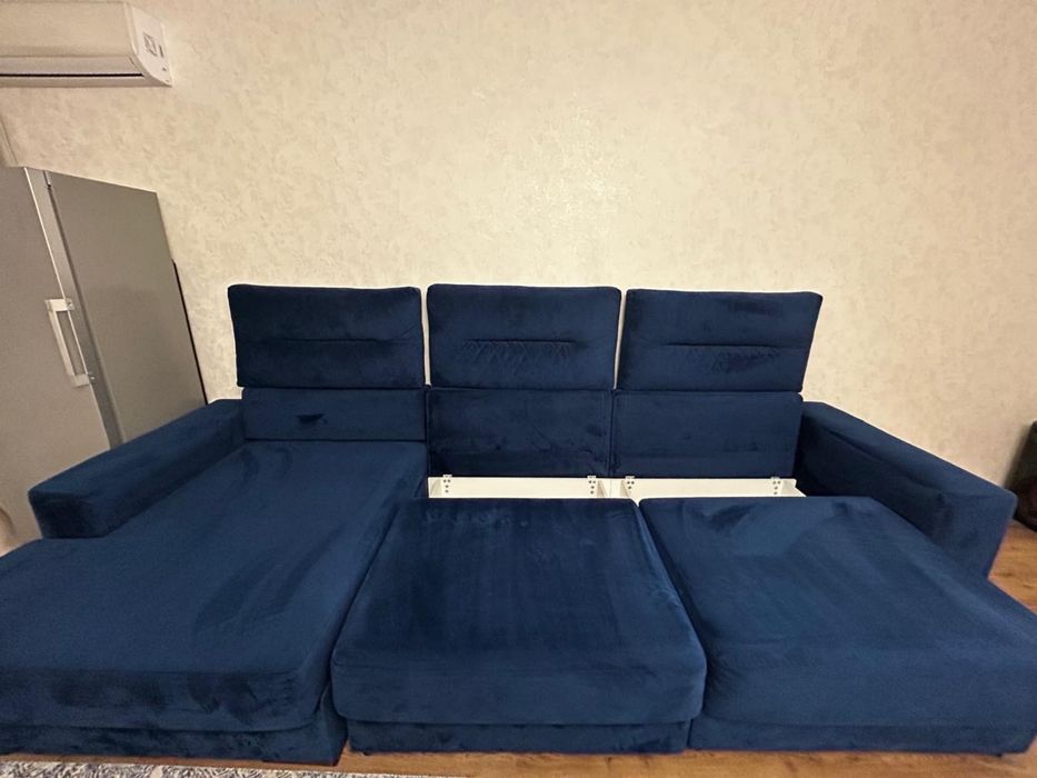 Продам уголовой диван