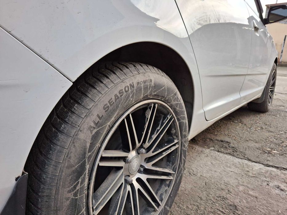 Cobalt moshinasi sotiladi