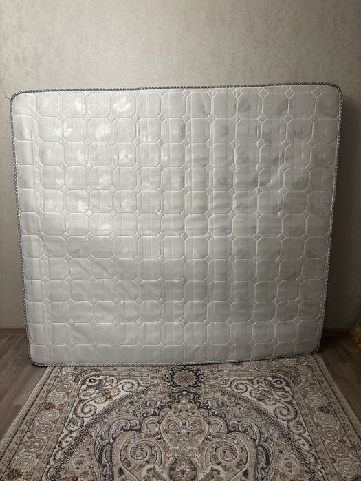 Матрац в хорошем состоянии