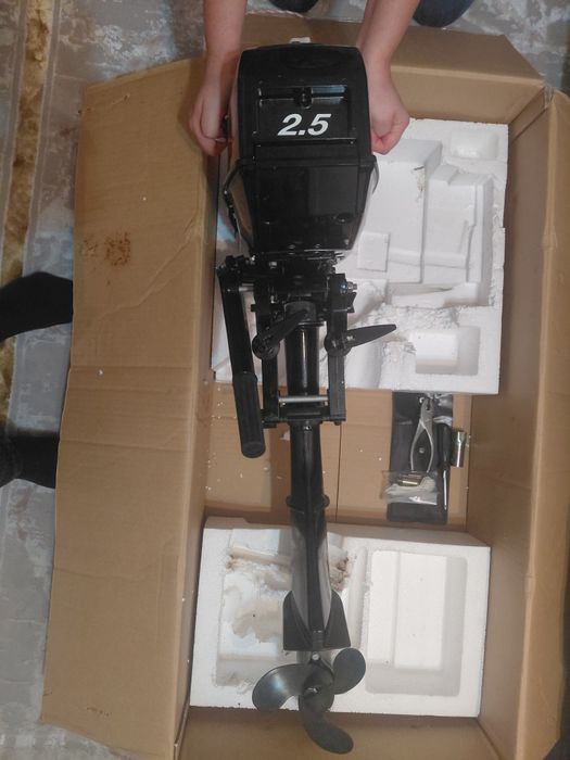 Мотор для лодки Меркурий