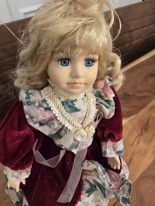 Порцеланова кукла