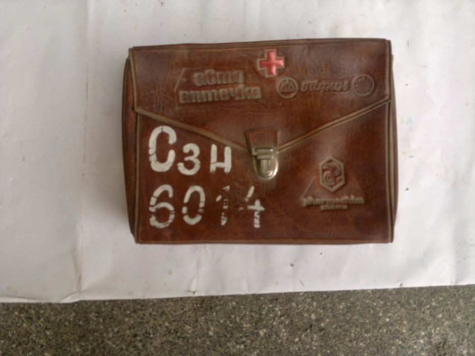 Аптечка и триъгълник