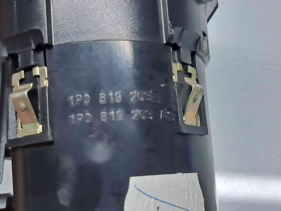 Grila aerisire stanga Seat Leon (1P1) FR [Fabr 2005-2011] 5P0819203A