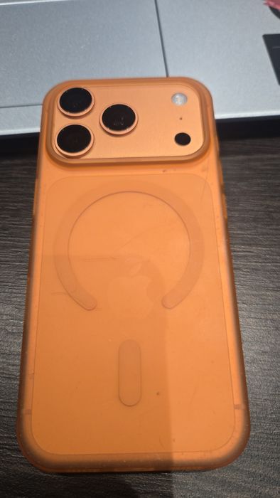 Продам  I phone 17