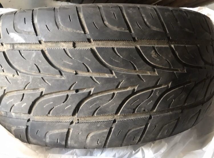 Продам Шины 285/50/20