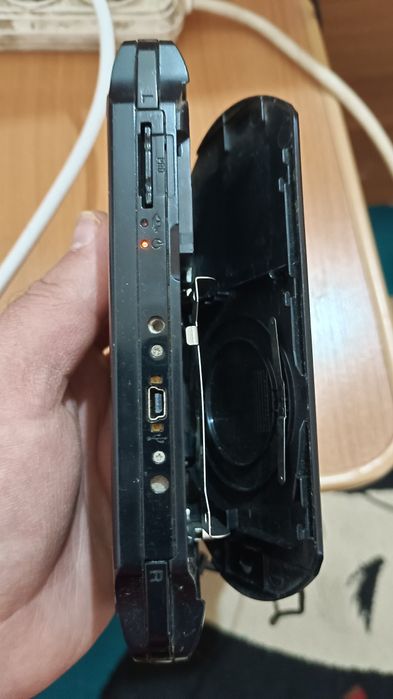 PSP E1008 және екі Redmi