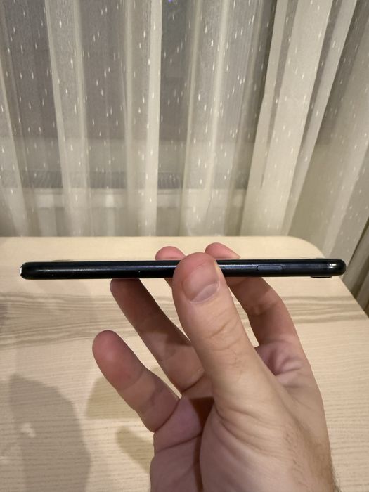 Vand iPhone SE 2nd Gen, 64GB