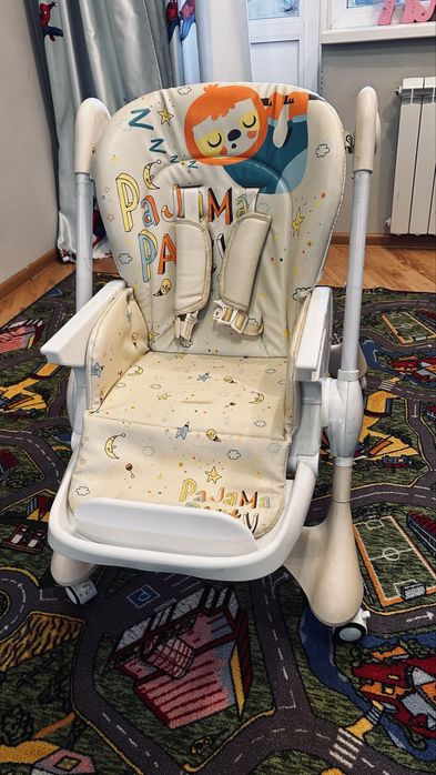 Детский стульчик для кормления