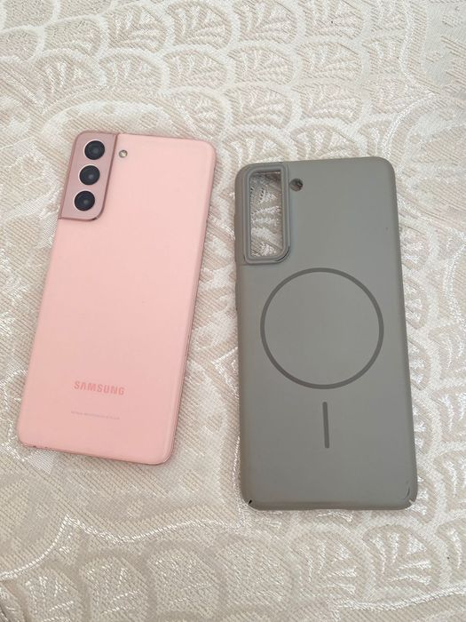 Продам Samsung Galaxy S21.